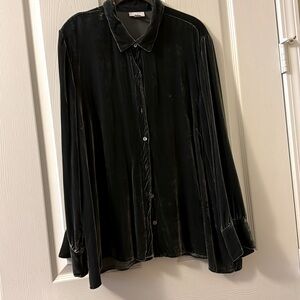 Green velvet long sleeve shirt - large